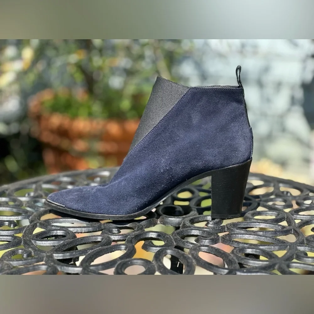 Acne Studios — Suede Grosgrain Trim Boots - Picture 4 of 7